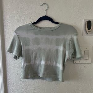 Crop top tee